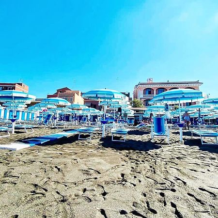 Hotel Miramare Ladispoli Exterior photo