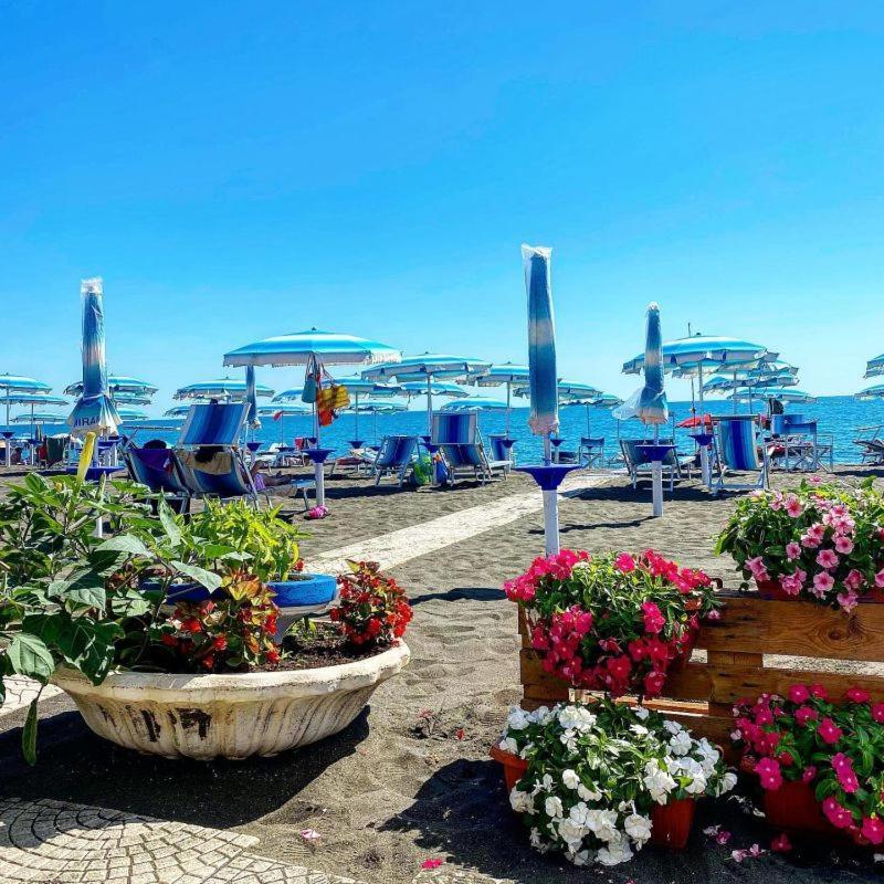 Hotel Miramare Ladispoli Exterior photo