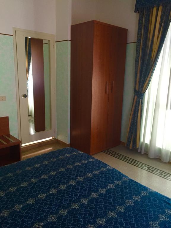 Hotel Miramare Ladispoli Room photo