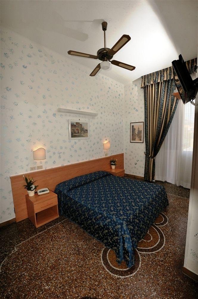 Hotel Miramare Ladispoli Exterior photo