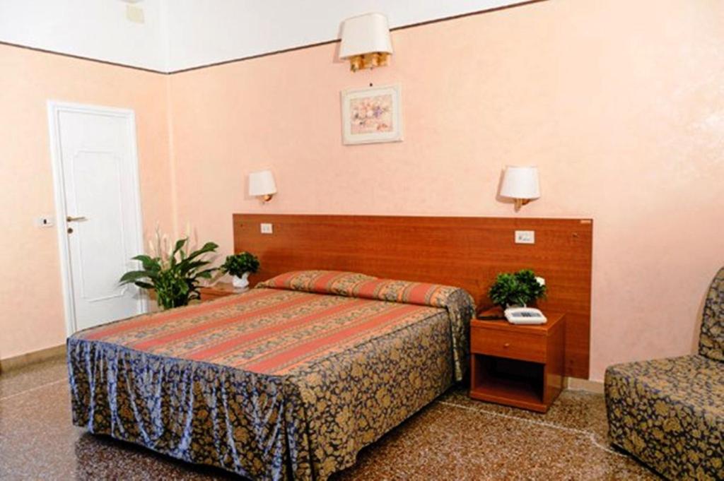 Hotel Miramare Ladispoli Room photo