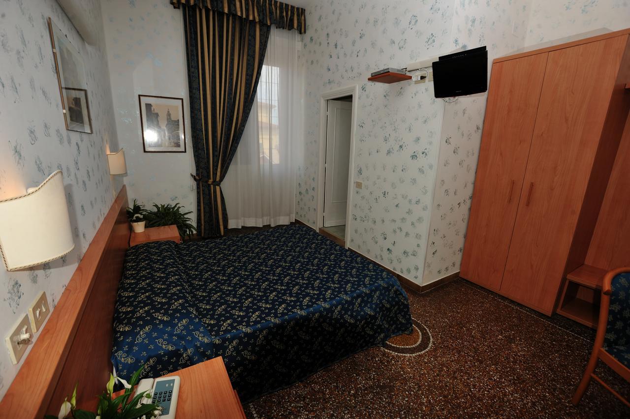 Hotel Miramare Ladispoli Exterior photo